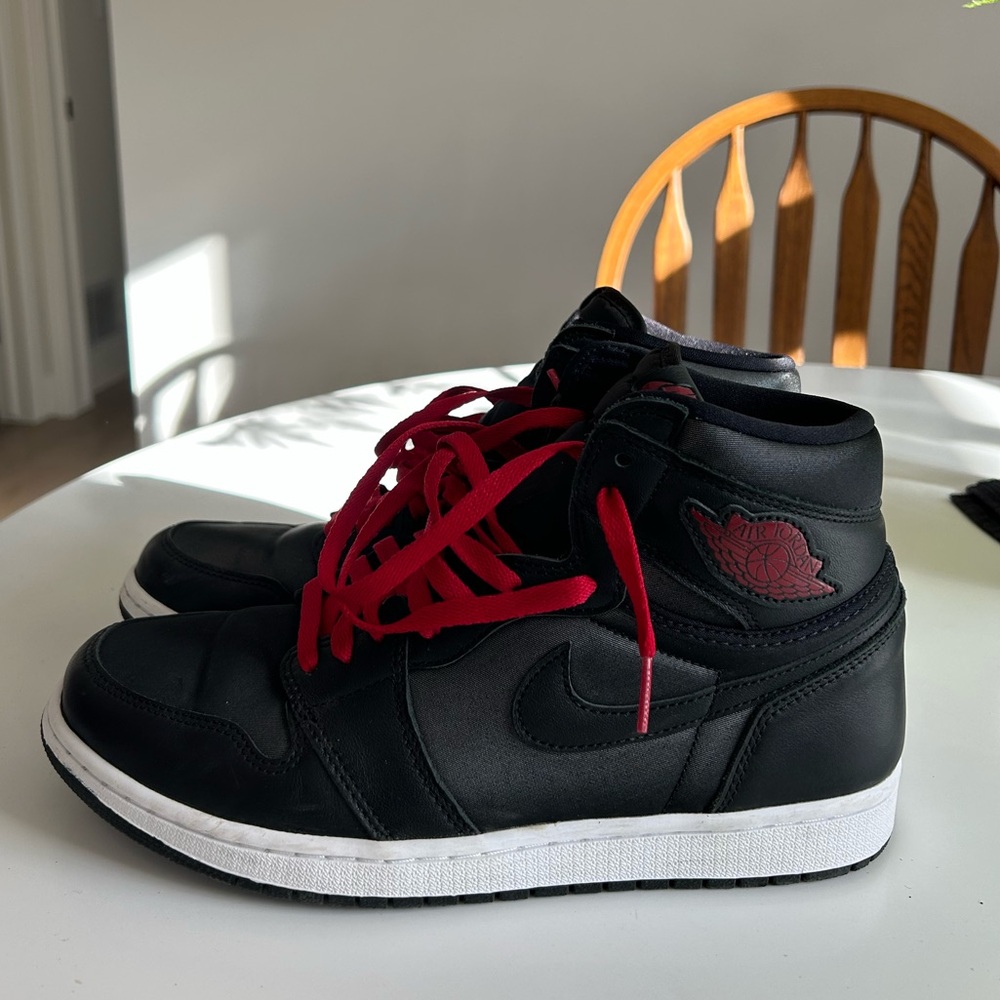 Nike Air Jordan 1